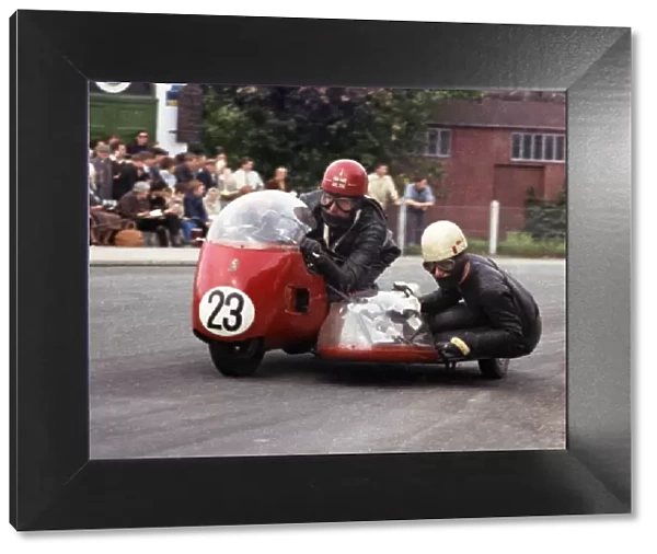 Maurice Tombs & Trevor Tombs (Triumph) 1965 Sidecar TT