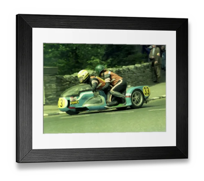 Framed Print : Ernst Trachsel & Benedikt Stahli (TTM Yamaha) 1976 1000cc Sidecar TT Framed Print : Ernst Trachsel & Benedikt Stahli (TTM Yamaha) 1976 1000cc Sidecar TT