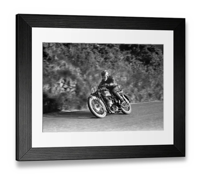 Framed Print : Brian Duffy (Velocette) 1953 Junior TT Framed Print : Brian Duffy (Velocette) 1953 Junior TT