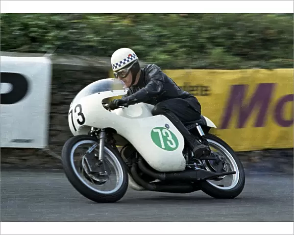 Brian Duffy (Yamaha) 1966 Lightweight TT