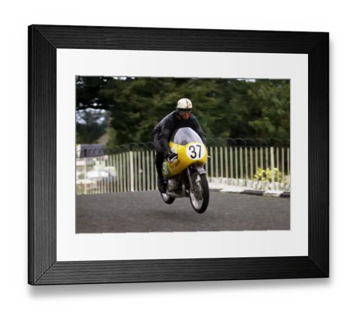 Framed Print : Andy Chapman (Padgett Yamaha) 1968 Lightweight Manx Grand Prix Framed Print : Andy Chapman (Padgett Yamaha) 1968 Lightweight Manx Grand Prix