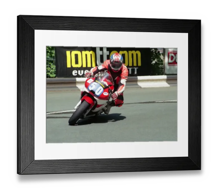 Framed Print : Tony Moss (Yamaha) 2002 Junior TT Framed Print : Tony Moss (Yamaha) 2002 Junior TT