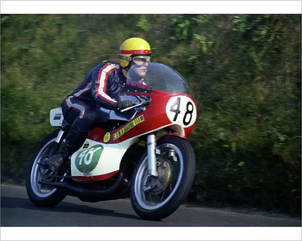 Roger Nott (Yamaha) 1971 Lightweight Manx Grand Prix