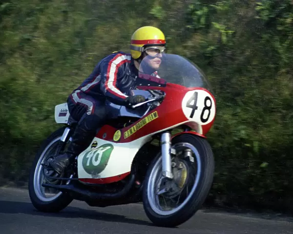 Roger Nott (Yamaha) 1971 Lightweight Manx Grand Prix