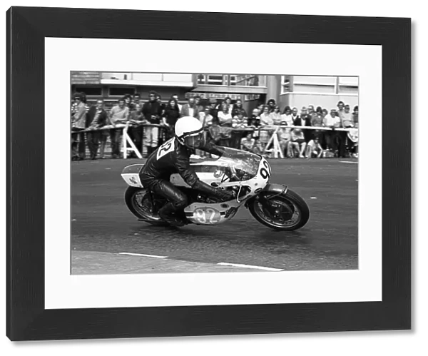 Tony Randle (Yamaha) 1975 Junior Manx Grand Prix