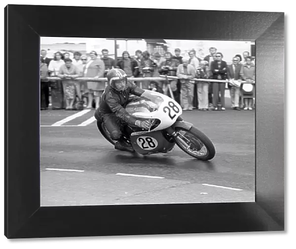 Dave Pither (Norton) 1975 Senior Manx Grand Prix