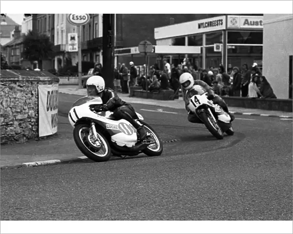 John Carpenter and Chris Revett (Yamaha) 1973 Lightweight Manx Grand Prix