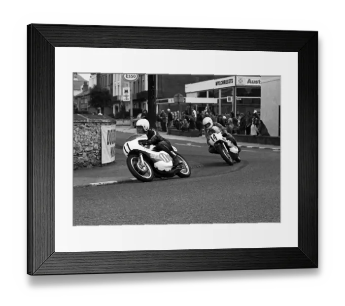Framed Print : John Carpenter and Chris Revett (Yamaha) 1973 Lightweight Manx Grand Prix Framed Print : John Carpenter and Chris Revett (Yamaha) 1973 Lightweight Manx Grand Prix