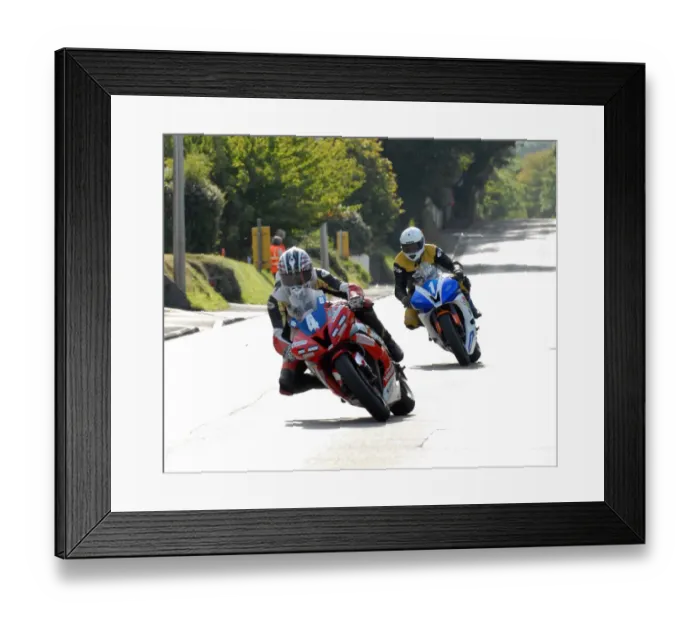 Framed Print : Si Fulton & Mal Kirwan (Yamaha) 2010 Junior Manx Grand Prix Framed Print : Si Fulton & Mal Kirwan (Yamaha) 2010 Junior Manx Grand Prix