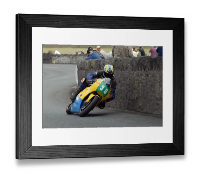 Framed Print : Kevin Strowger (Honda) 2010 Southern 100 Framed Print : Kevin Strowger (Honda) 2010 Southern 100