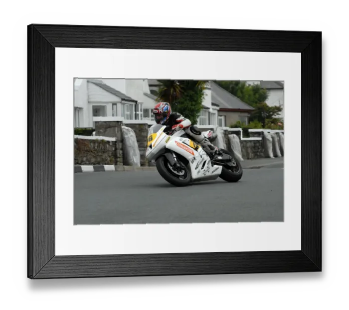 Framed Print : Brian Patterson (Kawasaki) 2010 Southern 100 Framed Print : Brian Patterson (Kawasaki) 2010 Southern 100