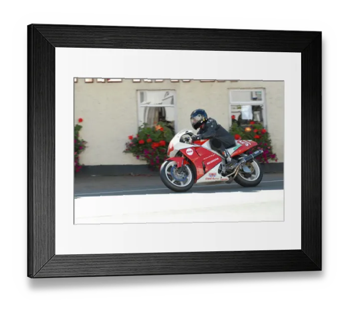 Framed Print : Paul Potter (Honda) 2010 Newcomers Manx Grand Prix Framed Print : Paul Potter (Honda) 2010 Newcomers Manx Grand Prix