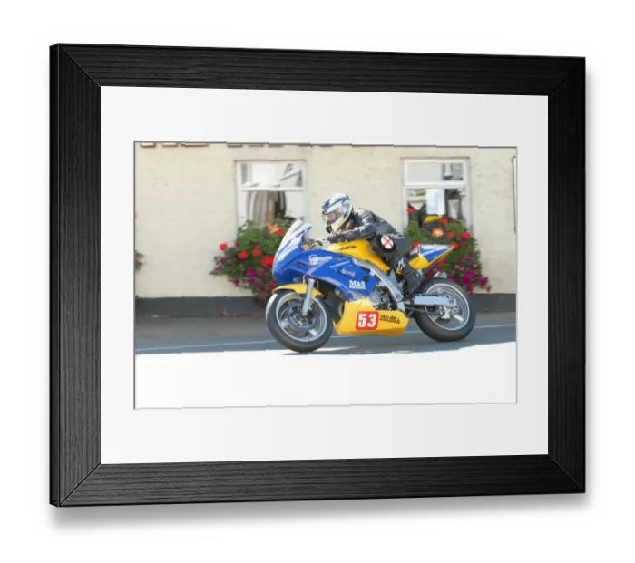 Framed Print : Steve Byrne (Suzuki) 2010 Newcomers Manx Grand Prix Framed Print : Steve Byrne (Suzuki) 2010 Newcomers Manx Grand Prix