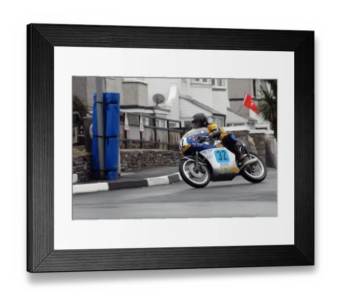 Framed Print : Tony Cawte (Honda) 2007 Southern 100 Framed Print : Tony Cawte (Honda) 2007 Southern 100
