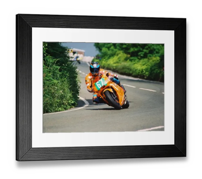 Framed Print : Roy Richardson (Honda) 2004 Lightweight 400 TT Framed Print : Roy Richardson (Honda) 2004 Lightweight 400 TT