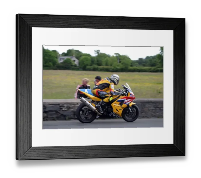 Framed Print : John McGuiness (Triumph) 2003 Junior TT Framed Print : John McGuiness (Triumph) 2003 Junior TT