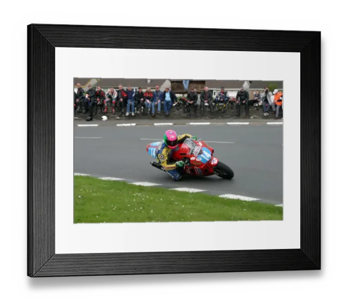 Framed Print : Gordon Blackley (Honda) 2003 Junior TT Framed Print : Gordon Blackley (Honda) 2003 Junior TT