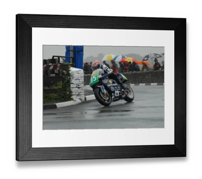 Framed Print : Carl Salvage (Yamaha) 2007 Southern 100 Framed Print : Carl Salvage (Yamaha) 2007 Southern 100