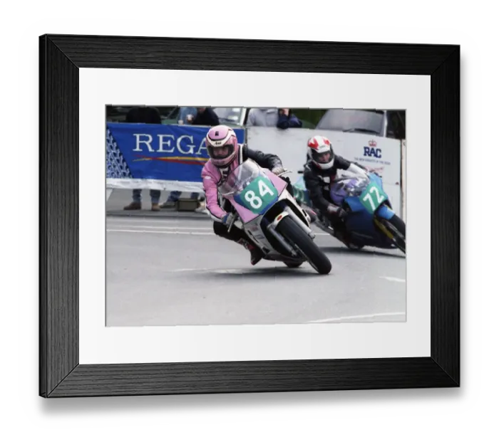 Framed Print : Stephen Scott (Yamaha) 1992 Lightweight Manx Grand Prix Framed Print : Stephen Scott (Yamaha) 1992 Lightweight Manx Grand Prix