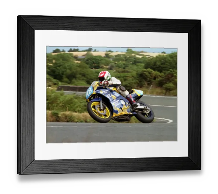 Framed Print : Alan Bennie (Honda) 1995 Newcomers Manx Grand Prix Framed Print : Alan Bennie (Honda) 1995 Newcomers Manx Grand Prix
