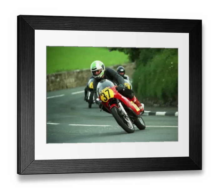 Framed Print : Harold Bromiley (Honda) 2000 Classic TT Framed Print : Harold Bromiley (Honda) 2000 Classic TT