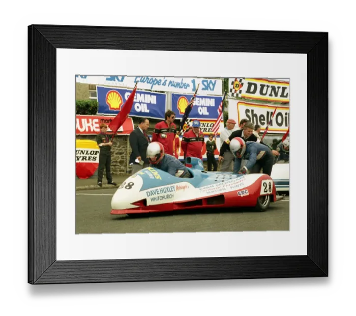 Framed Print : Cliff Pritchard & Clive Price (Suzuki CPR) 1988 Sidecar TT