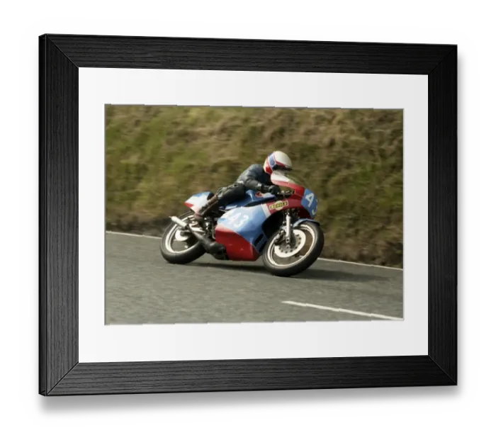 Framed Print : Ian Standeven (Yamaha) 1986 Junior Manx Grand Prix Framed Print : Ian Standeven (Yamaha) 1986 Junior Manx Grand Prix