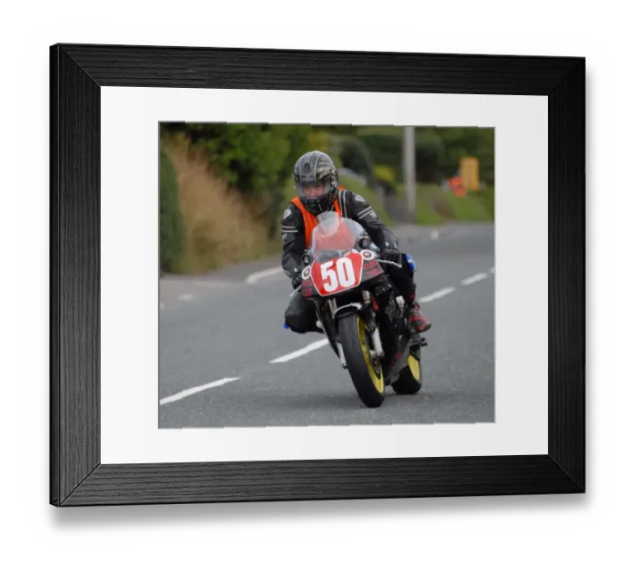Framed Print : Ian Pert (Kawasaki) 2011 Newcomers Manx Grand Prix Framed Print : Ian Pert (Kawasaki) 2011 Newcomers Manx Grand Prix