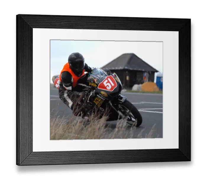 Framed Print : Paul Wardell (Suzuki) 2011 Newcomers Manx Grand Prix Framed Print : Paul Wardell (Suzuki) 2011 Newcomers Manx Grand Prix