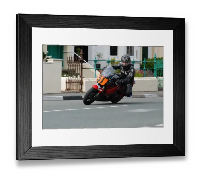 Framed Print : Ian Pert (Kawasaki) 2011 Junior Post Classic Manx Grand Prix Framed Print : Ian Pert (Kawasaki) 2011 Junior Post Classic Manx Grand Prix