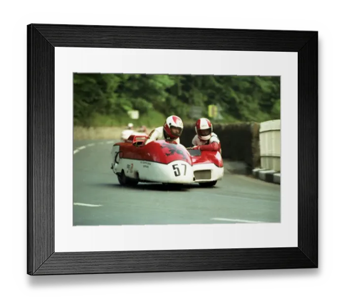 Framed Print : Bob Munro & Colvin Denholm (Suzuki) 1989 Sidecar TT Framed Print : Bob Munro & Colvin Denholm (Suzuki) 1989 Sidecar TT