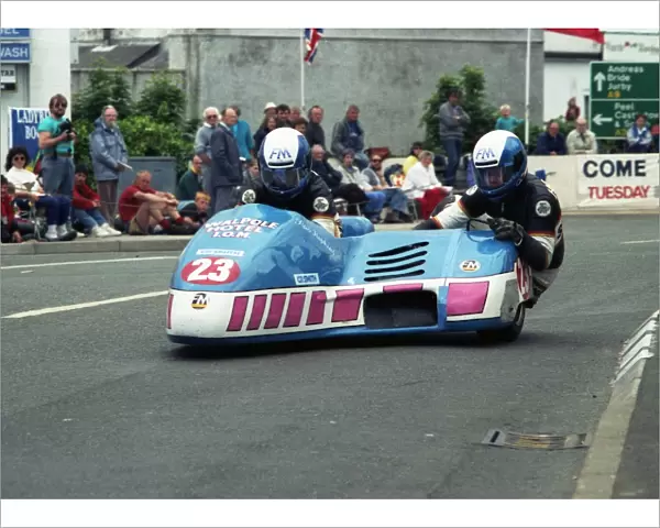 Bill Davie & Rob Hopkins (Yamaha) 1990 Sidecar TT