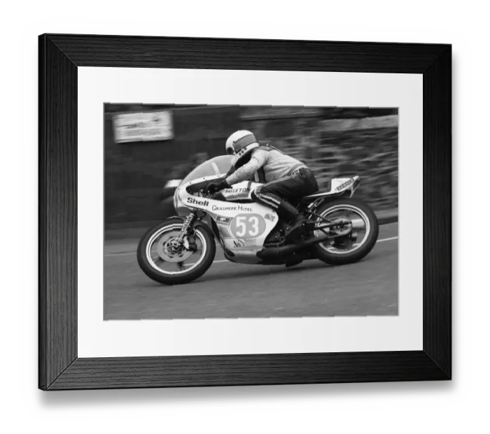 Framed Print : Derek Mortimer (Maxton Yamaha) 1977 Jubilee TT