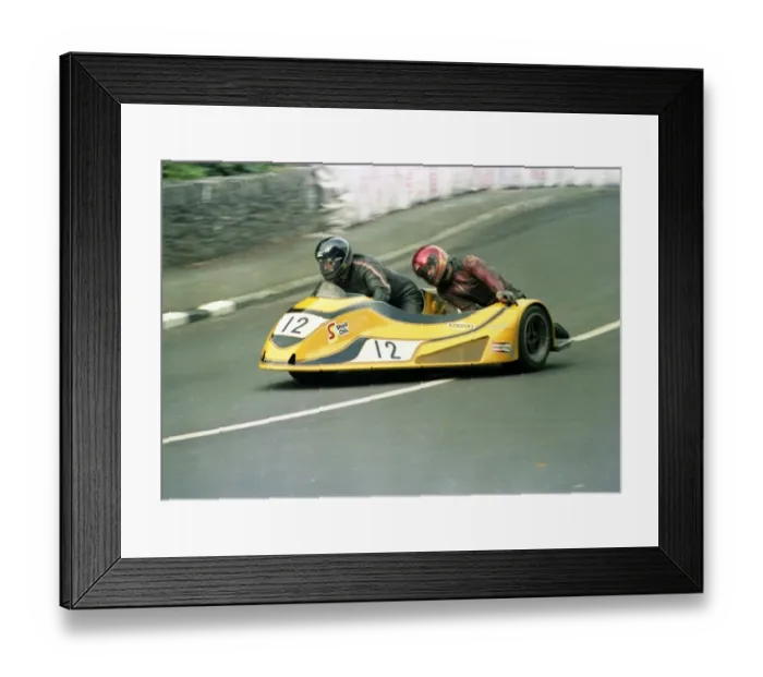 Framed Print : Dave Lawrence & Geoff Lewis (Windle Yamaha) 1983 Sidecar TT Framed Print : Dave Lawrence & Geoff Lewis (Windle Yamaha) 1983 Sidecar TT