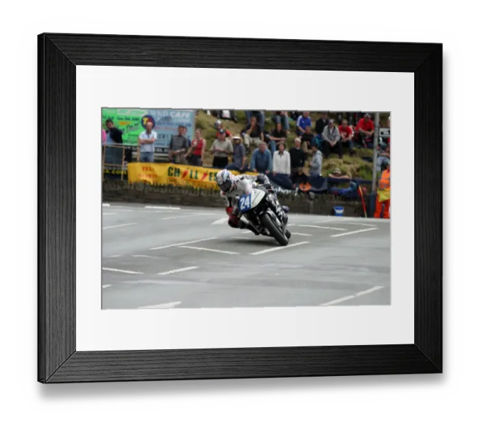 Framed Print : Cameron Donald (Honda) 2005 Senior TT