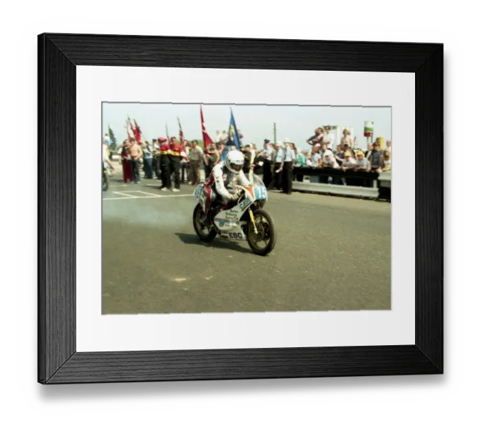 Framed Print : Des Barry (Manchester Yamaha) 1984 Formula Two TT Framed Print : Des Barry (Manchester Yamaha) 1984 Formula Two TT