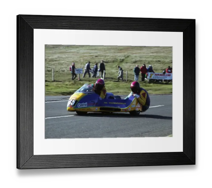 Framed Print : Mick Boddice jnr & Chris Hollis (Castrol Honda) 1994 Sidecar TT Framed Print : Mick Boddice jnr & Chris Hollis (Castrol Honda) 1994 Sidecar TT