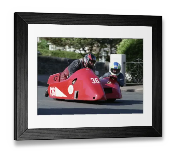 Framed Print : Dick Tapken & Steve Knowles (Jacobs Suzuki) 1994 Sidecar TT Framed Print : Dick Tapken & Steve Knowles (Jacobs Suzuki) 1994 Sidecar TT