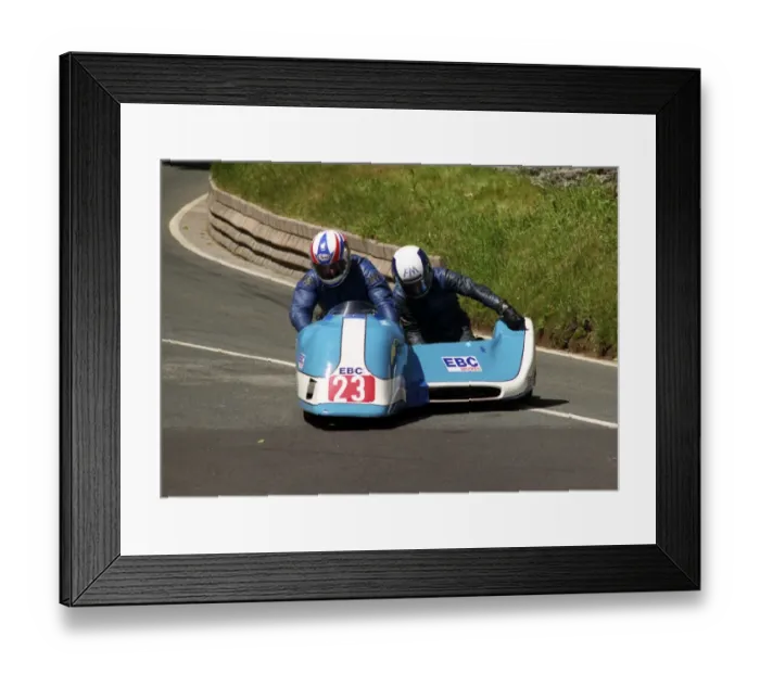 Framed Print : Dick Hawes & Eddie Kiff (Beale Ireson) 1995 Sidecar TT Framed Print : Dick Hawes & Eddie Kiff (Beale Ireson) 1995 Sidecar TT