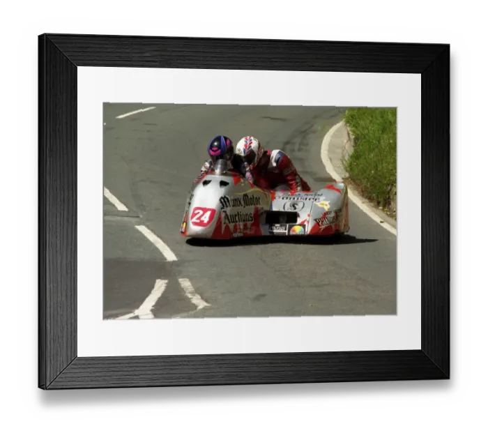Framed Print : Graham Haynes & Michael Craig (Princes Motors Saff) 1995 Sidecar TT Framed Print : Graham Haynes & Michael Craig (Princes Motors Saff) 1995 Sidecar TT