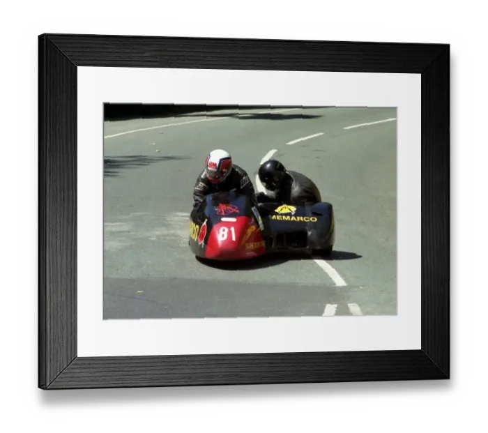 Framed Print : Martin Vollebregt & Rene Debbeldau (Windle Yamaha) 1995 Sidecar TT Framed Print : Martin Vollebregt & Rene Debbeldau (Windle Yamaha) 1995 Sidecar TT