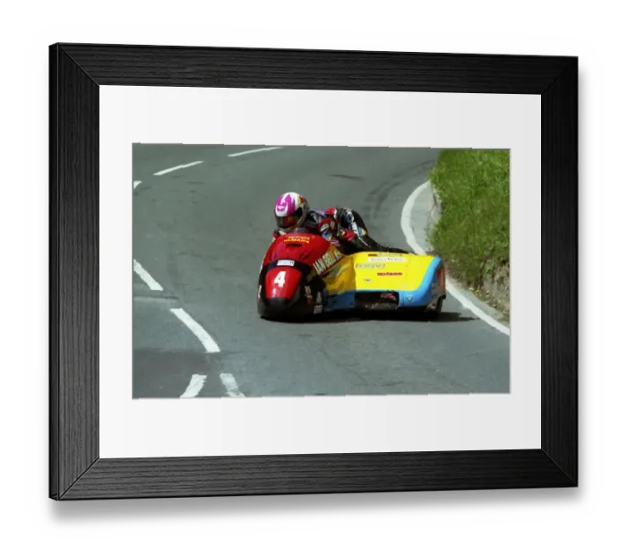 Framed Print : Geoff Bell & Nick Roche (Windle Mitsui Yamaha) 1995 Sidecar TT Framed Print : Geoff Bell & Nick Roche (Windle Mitsui Yamaha) 1995 Sidecar TT