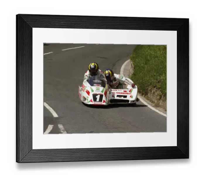 Framed Print : Mick Boddice & Dave Wells (Castrol Honda) 1995 Sidecar TT Framed Print : Mick Boddice & Dave Wells (Castrol Honda) 1995 Sidecar TT
