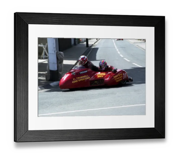 Framed Print : Artie Oates & Greg Mahon (Yamaha) 1995 Sidecar TT Framed Print : Artie Oates & Greg Mahon (Yamaha) 1995 Sidecar TT