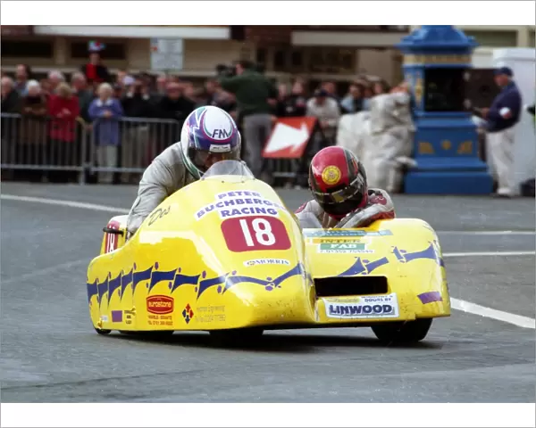 Des Founds & Dicky Gale (DJS Yamaha) 1996 Sidecar TT