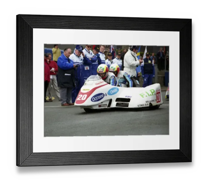 Framed Print : Steve Sinnott & Dave Corlett (HSS Molly Yamaha) 1996 Sidecar TT Framed Print : Steve Sinnott & Dave Corlett (HSS Molly Yamaha) 1996 Sidecar TT