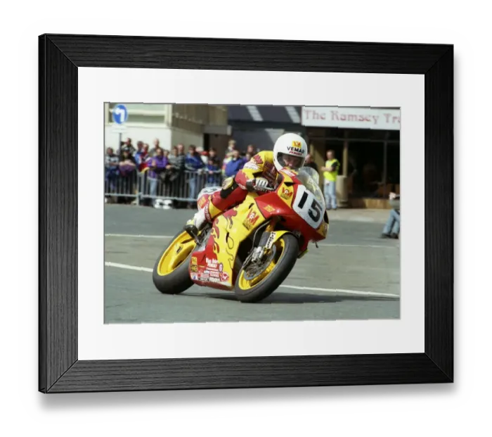 Framed Print : Iain Duffus (V&M Honda) 1996 Formula One TT Framed Print : Iain Duffus (V&M Honda) 1996 Formula One TT