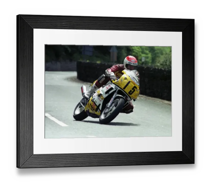 Framed Print : Howard Selby (Yamaha) 1990 Supersport 600 TT Framed Print : Howard Selby (Yamaha) 1990 Supersport 600 TT