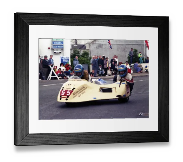 Framed Print : Alistair Lewis & Bill Annandale (Suzuki) 1990 Sidecar TT Framed Print : Alistair Lewis & Bill Annandale (Suzuki) 1990 Sidecar TT