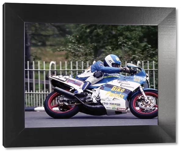 Iain Duffus (Kawasaki) 1990 Supersport 400 TT